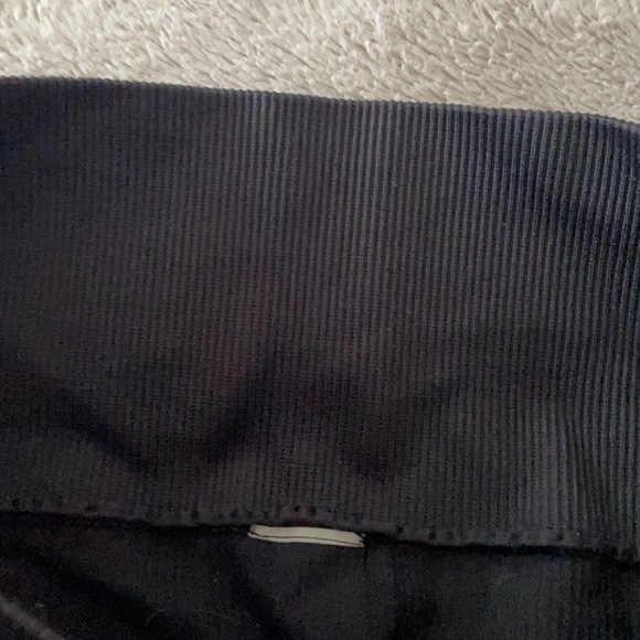 Aritzia TNA Ribbed Biker Shorts Black - Womens M - Picture 4 of 4